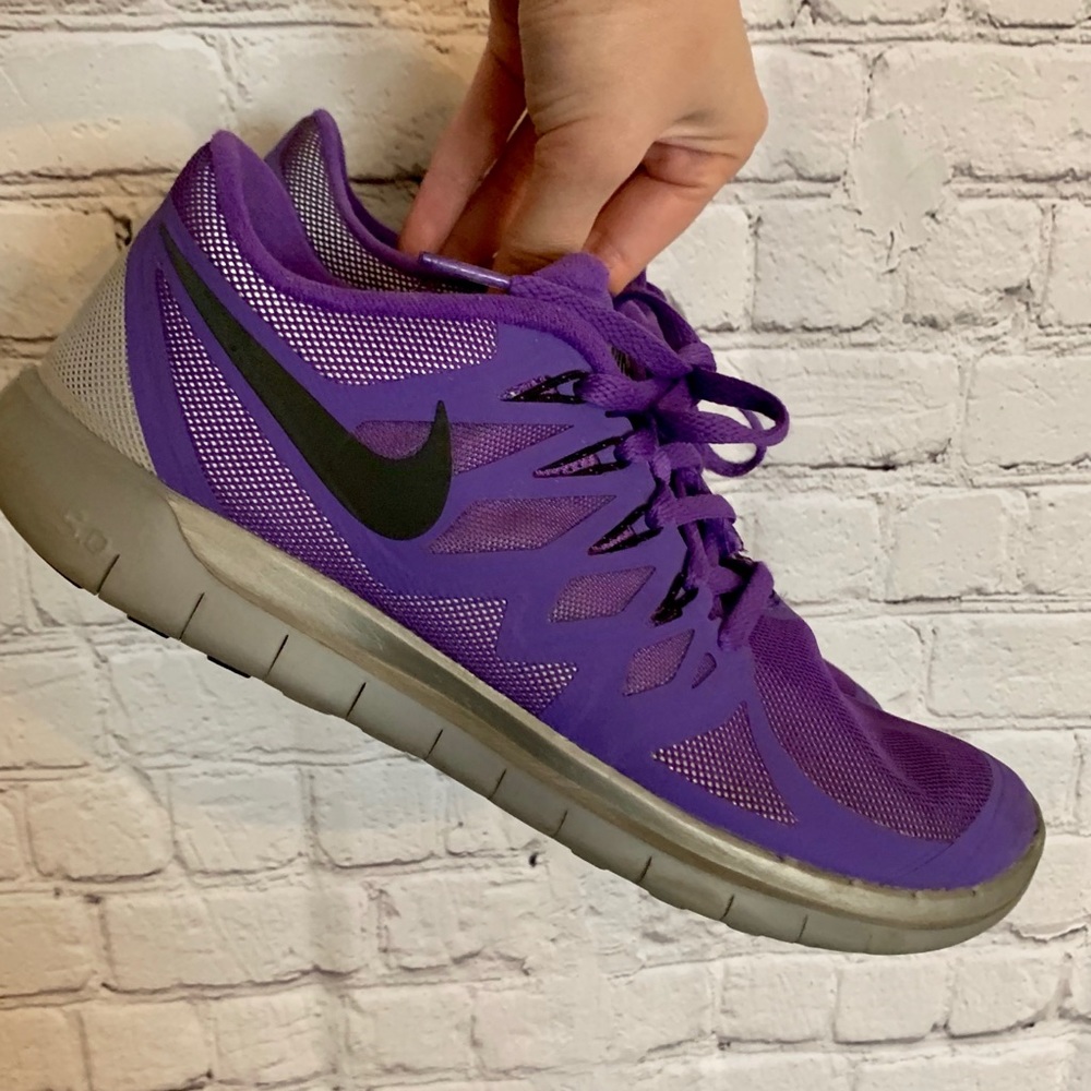 purple nike 5.0 running shoes🖤